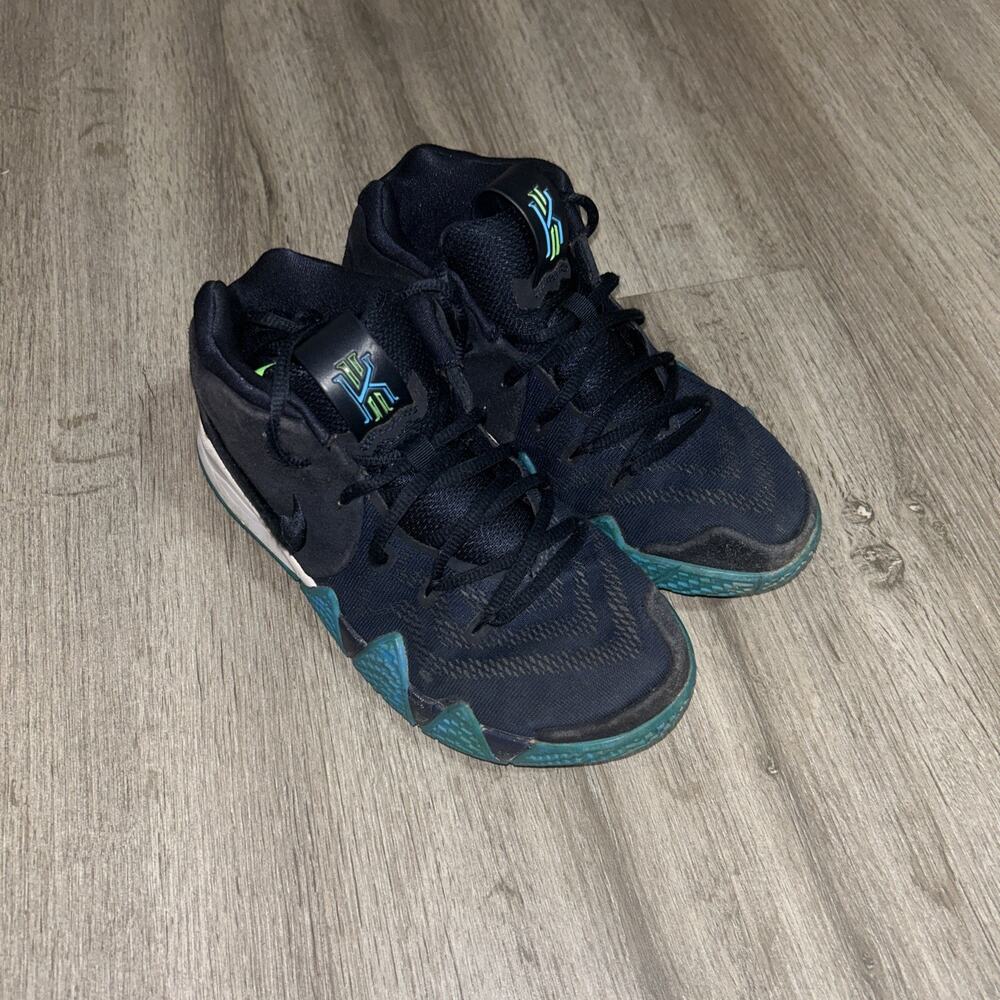 Nike Kyrie 4 Obsidian SZ 5Y Youth Dark Obsidian Kyrie Irving AA2897-401